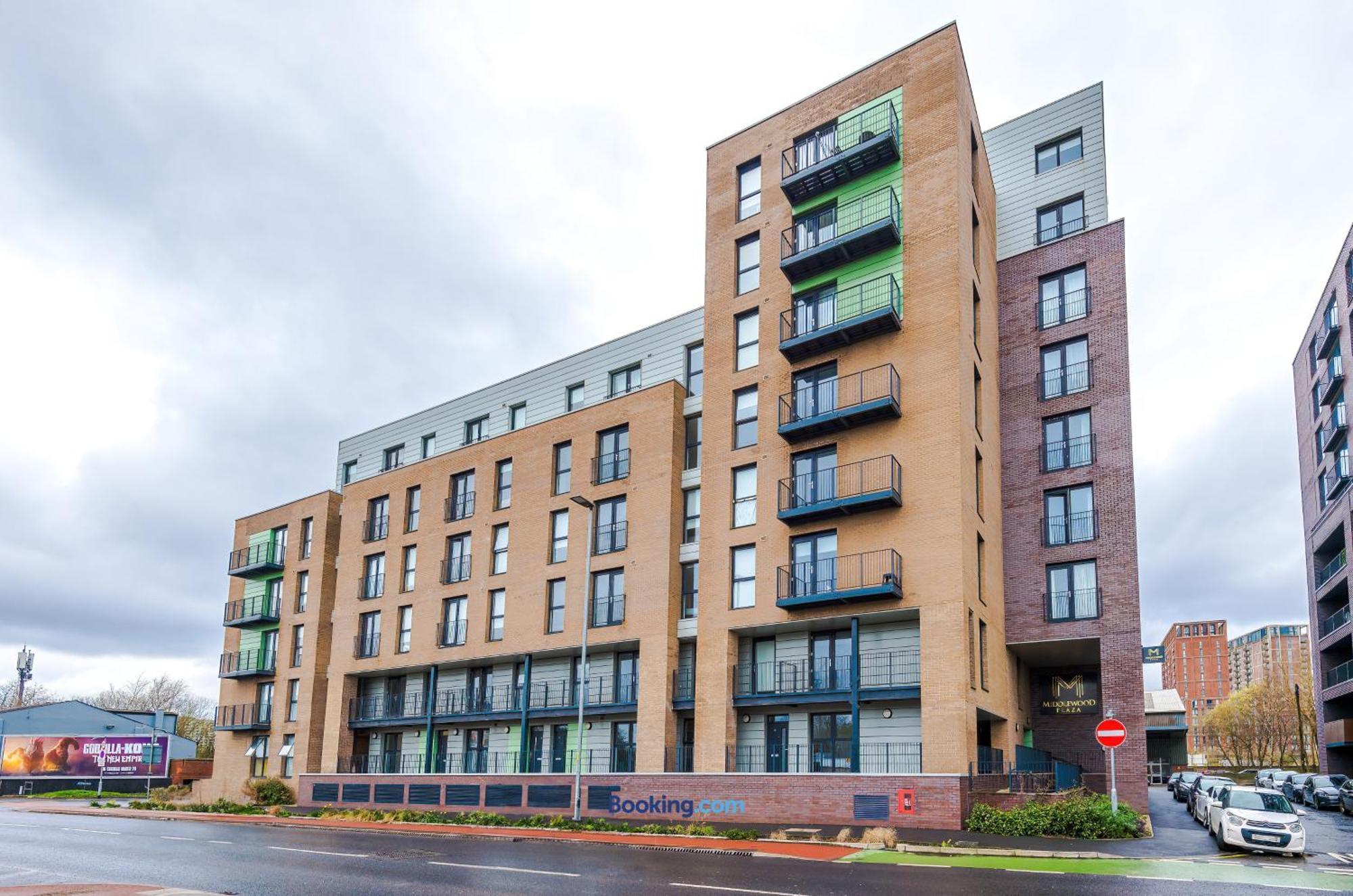 Modern 2 Bed Apartment With Balcony By Host A Home Manchester Exterior photo