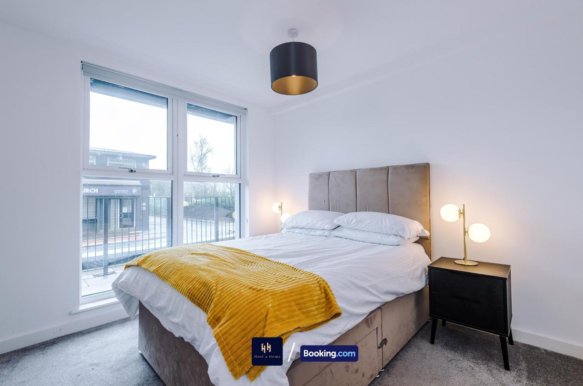 Modern 2 Bed Apartment With Balcony By Host A Home Manchester Exterior photo