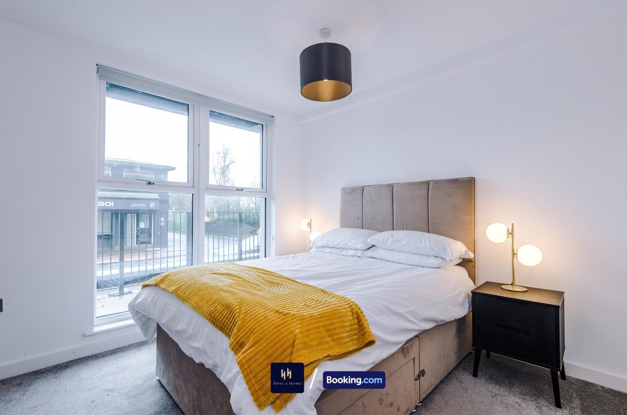 Modern 2 Bed Apartment With Balcony By Host A Home Manchester Exterior photo